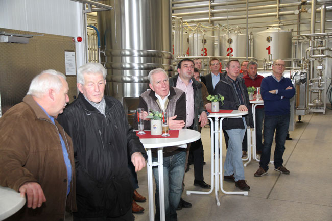 Europaabgeordnete kommt zur Brauereiführung